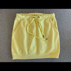 Mini skirt with pockets